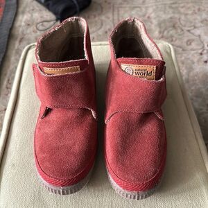 Natural World eco-friendly faux leather bootie. Kids size. Never worn.